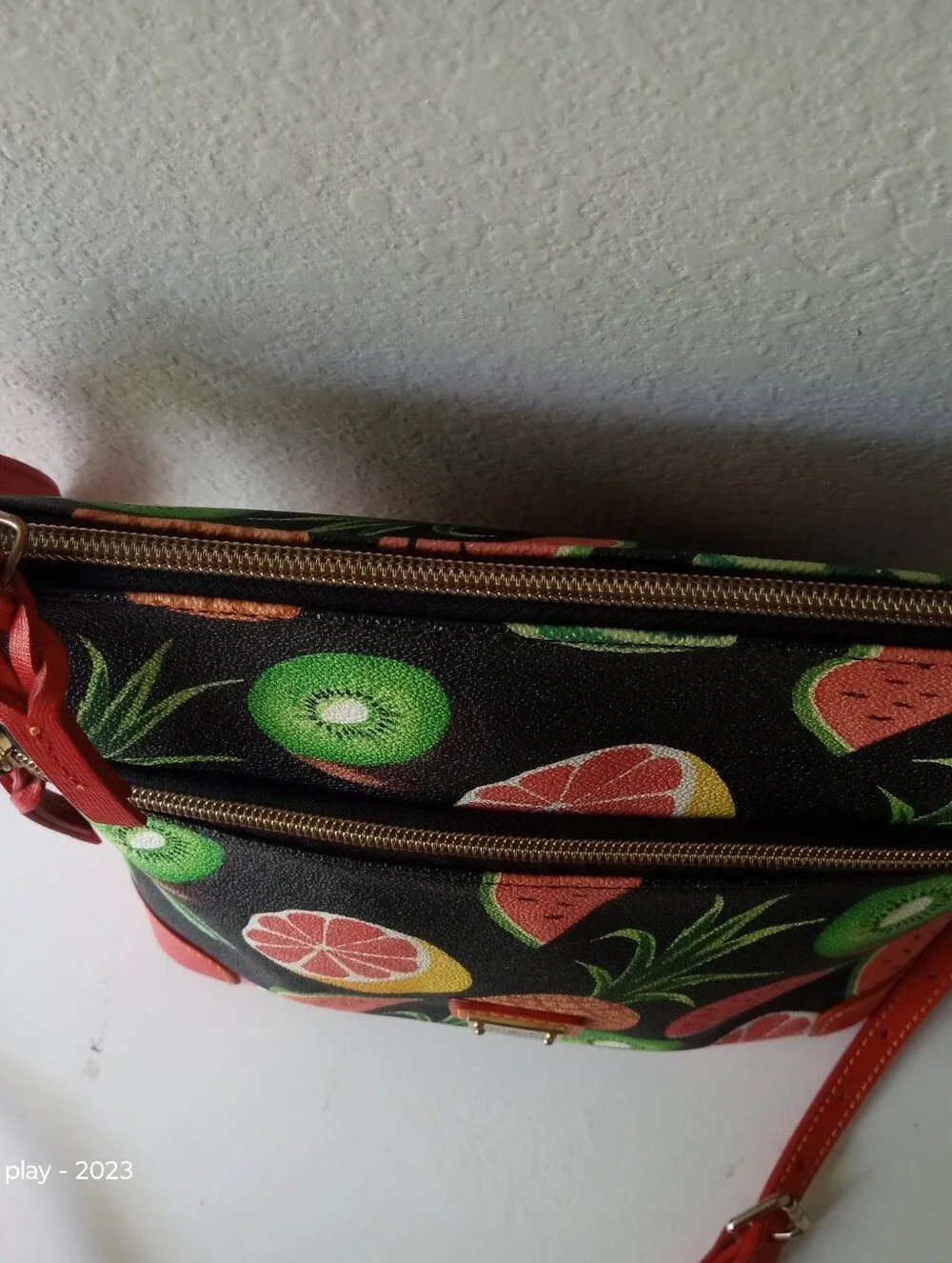 Dooney & Bourke Ambrosia Messenger Crossbody Bag Size Medium - Picture 12 of 16